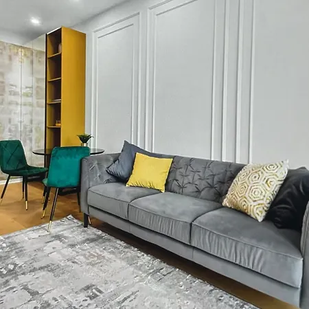 Skyline Views 布加勒斯特